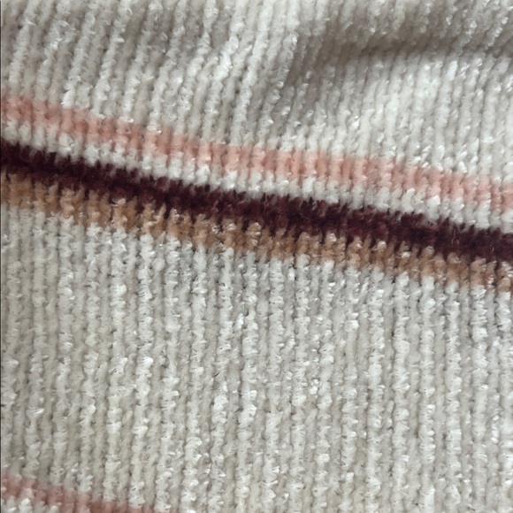 Like new extremely soft Cloud Chaser Striped Sweater - Picture 11 of 11
